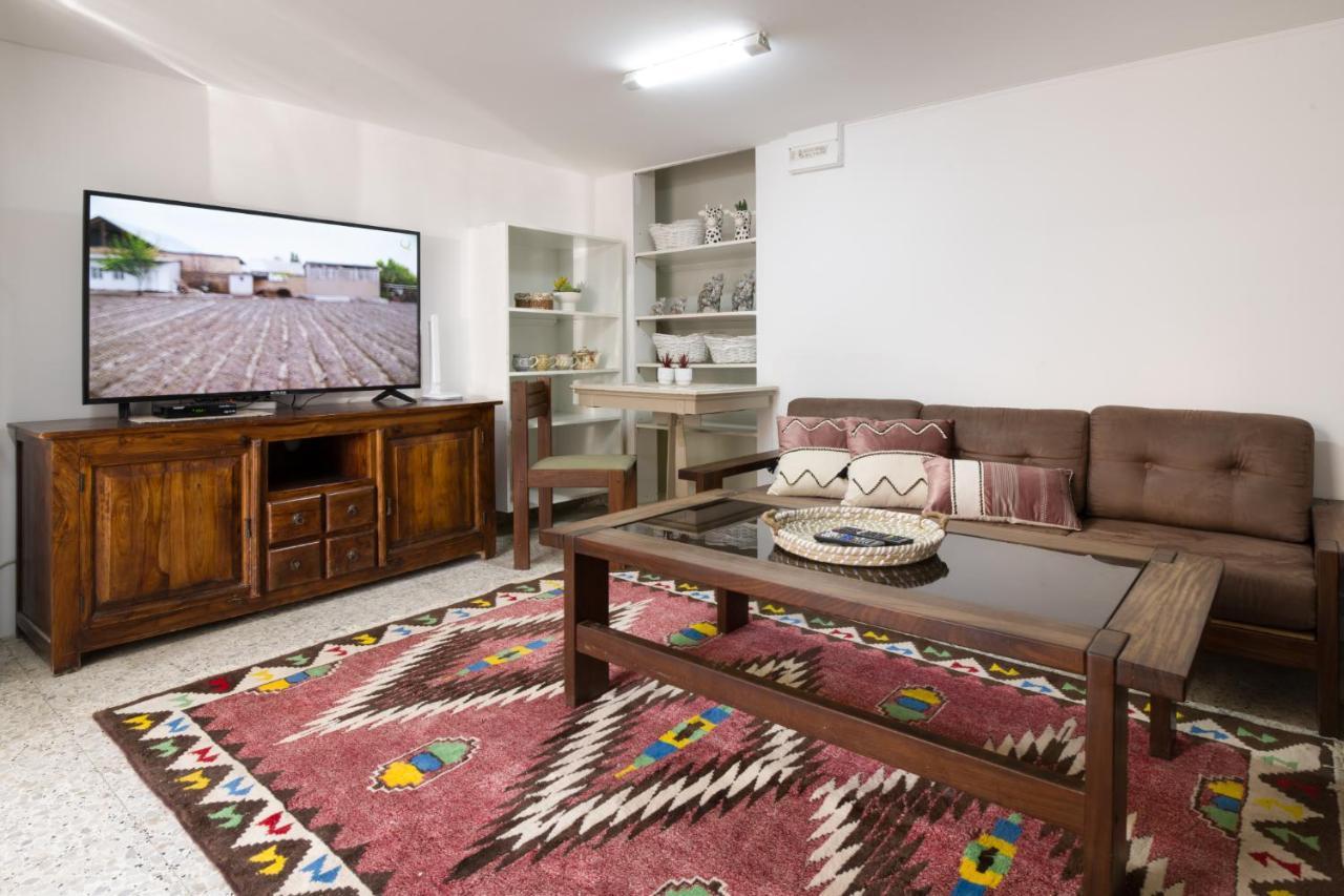 Lovely & Budget Apartment At The Center, Gardens & German Colony ハイファ エクステリア 写真